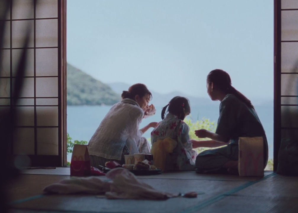 日本麦当劳温情影片：酸黄瓜的接力