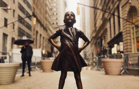 道富环球《无畏的小女孩》华尔街雕塑