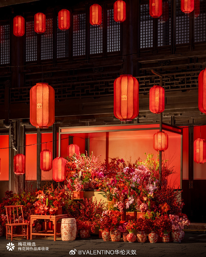 Valentino「华灯驭梦」新春灯会，点亮平安喜乐
