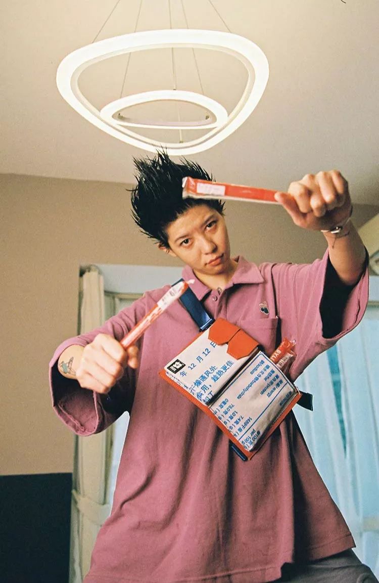 淘宝x饿了么：“快乐肥宅”们，这8件联名即将成为你们的暗号