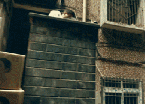 大疆创新一镜到底宣传片《逐影重庆》：在5D城市里跑酷