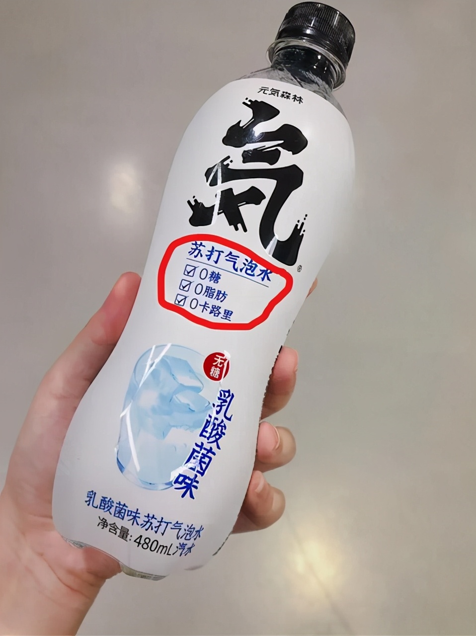 品牌广告是如何利用人的快思维来激发购买冲动的？