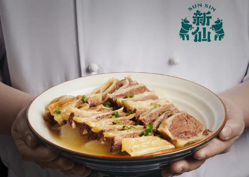 新仙清汤牛腩 连续4年获米其林推介的香港经典美味 | 逛吃品牌研究所