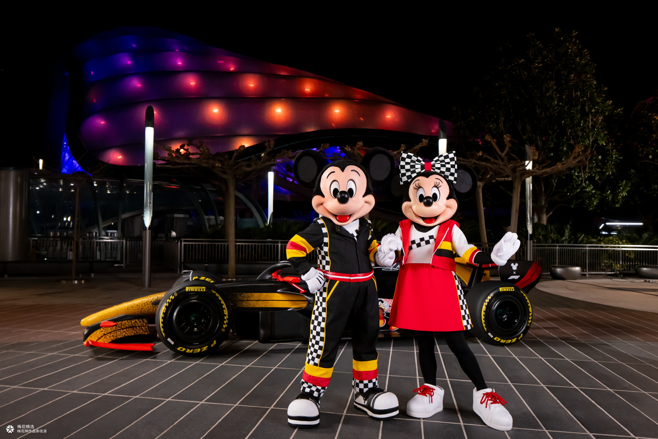 奇速全开，米奇米妮全新赛车主题形象亮相上海