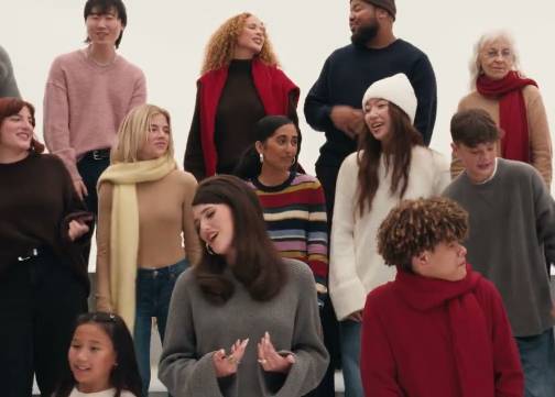 GAP 圣诞影片：让爱的合声， 成为照亮彼此的光。