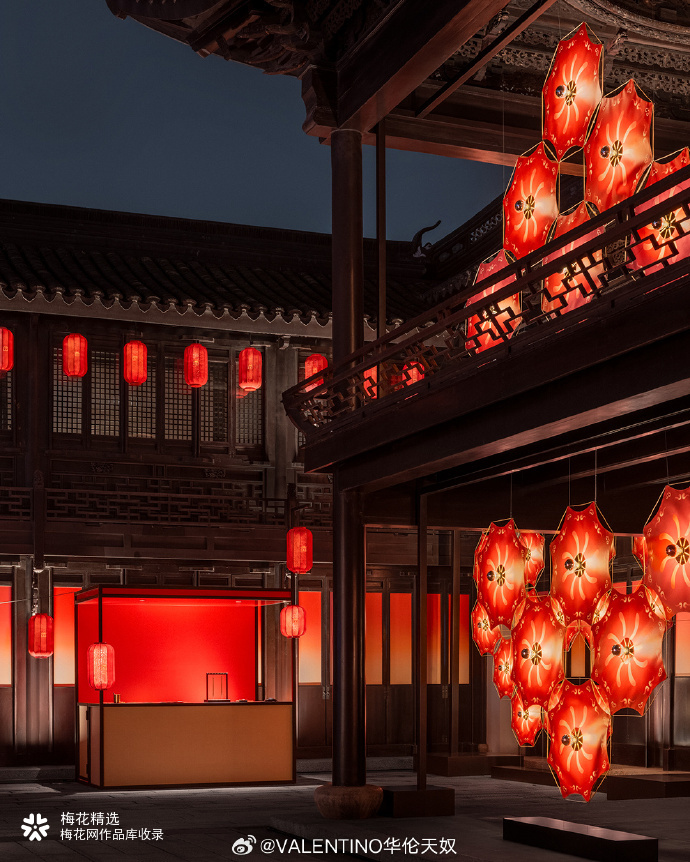 Valentino「华灯驭梦」新春灯会，点亮平安喜乐