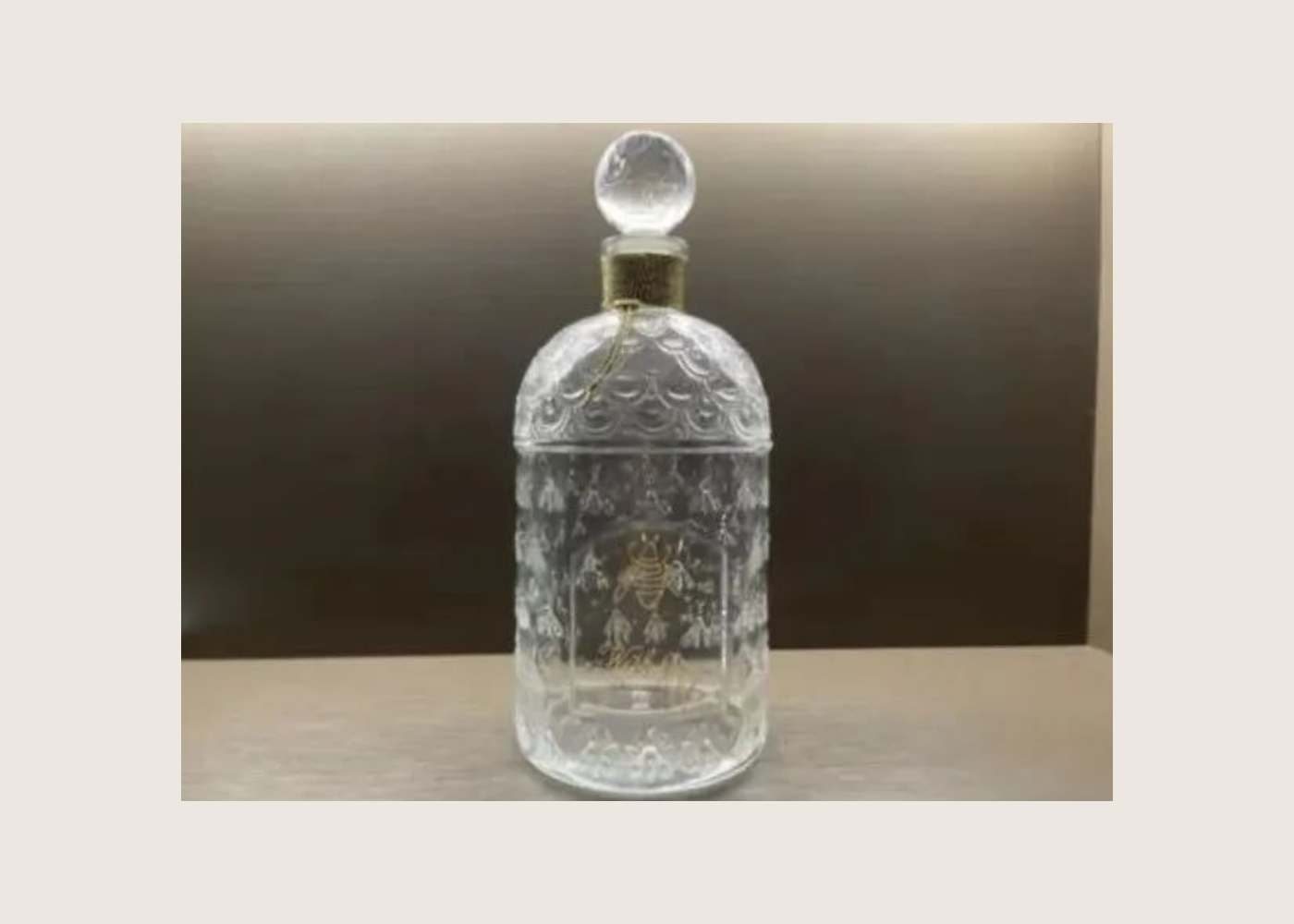 娇兰空瓶卖1888网络爆火，对品牌有哪些启示？