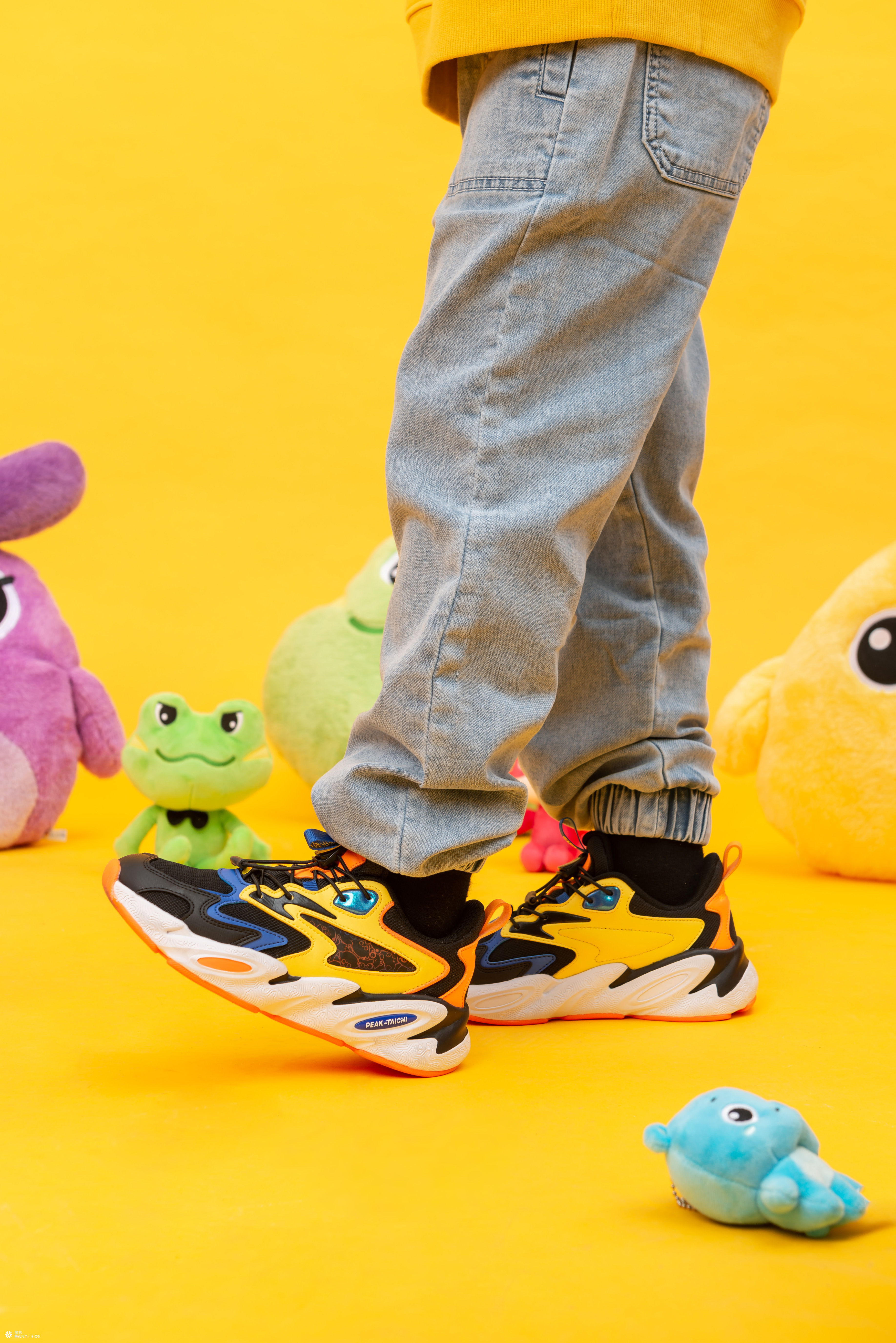 匹克态极X消消乐联名款产品