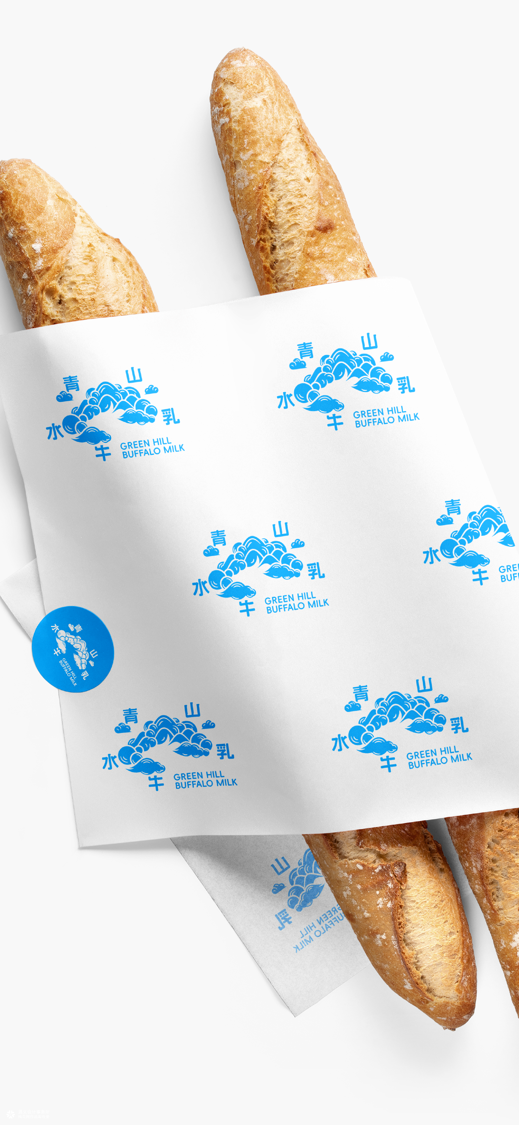 遇义设计｜三只松鼠青山水牛乳烘焙品牌包装设计丨云端发布